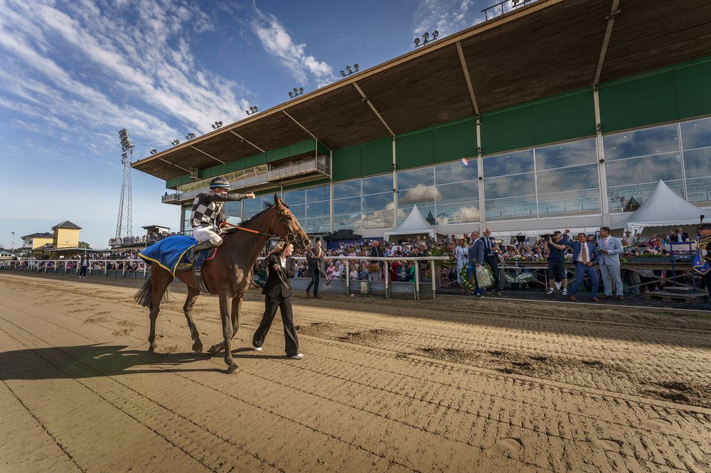 Ayani vinnarcirkeln Svenskt Derby