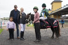 Black Velvet of Ladys 5215.jpg