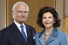 Carl_XVI_Gustaf_Drottning_Silvia_Foto_Peter_Knutson_Kungahuset.se (1).jpg