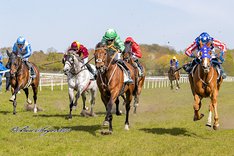 SUSPICIOUS MIND_S2_4220