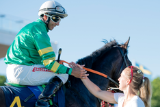 Saigon Maria Sandh top.png