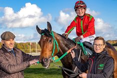 VjRa-SbQ Rebecca Stålhandske och Tille In Action 5 november redigerad