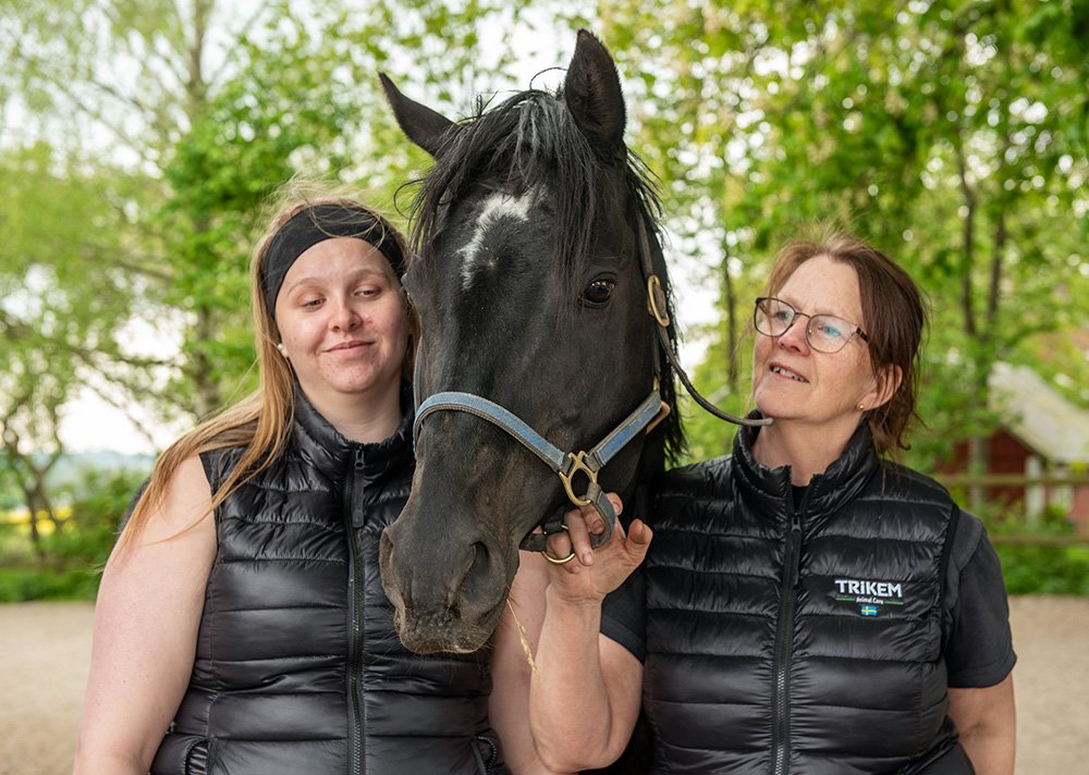 Eva och Sofia tillsammans med Uppercut Action
