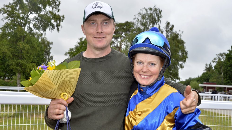 i-B29s3QD Tobias Hellgren och Anna Pilroth på Göteborg Galopp redigerad