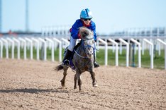 i-FCzQ68B-X3Inna och Qrispy på väg mot mål