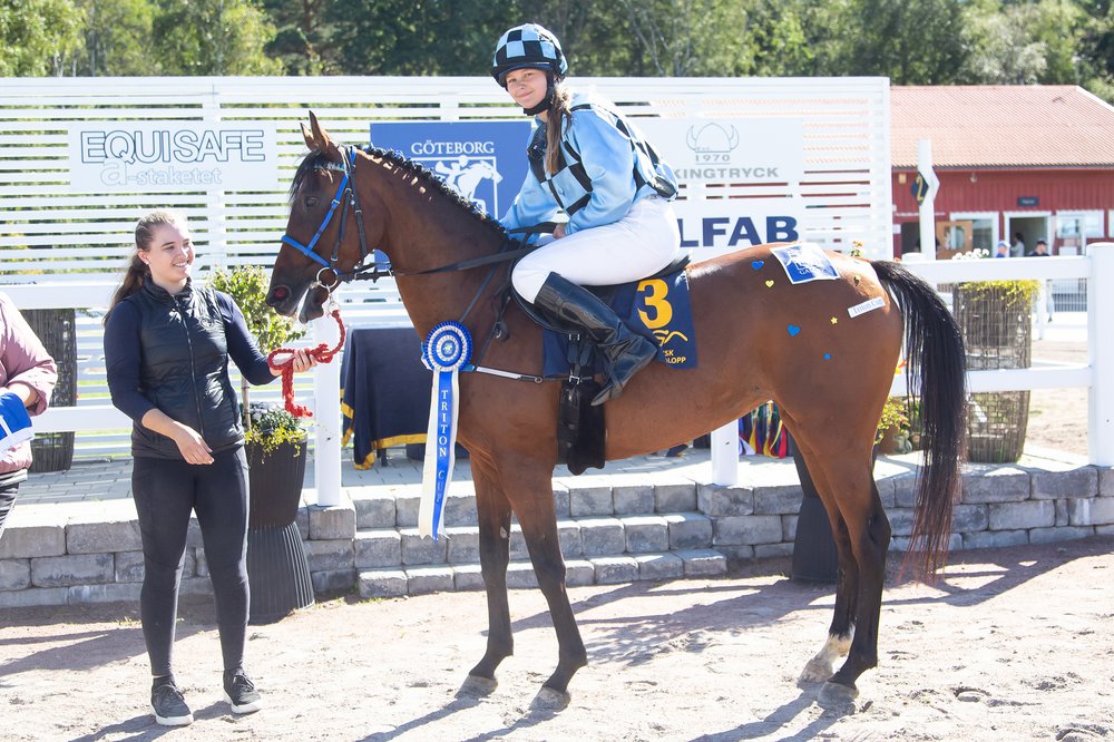 i-gPthj65-X3 Shes a Super Star och Josefina Bonow.jpg