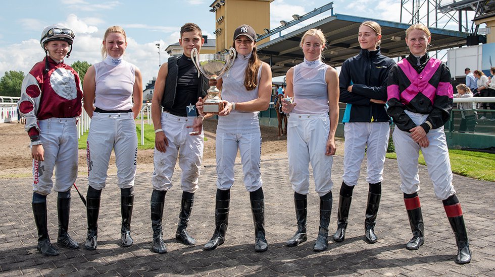 Young Riders TOP