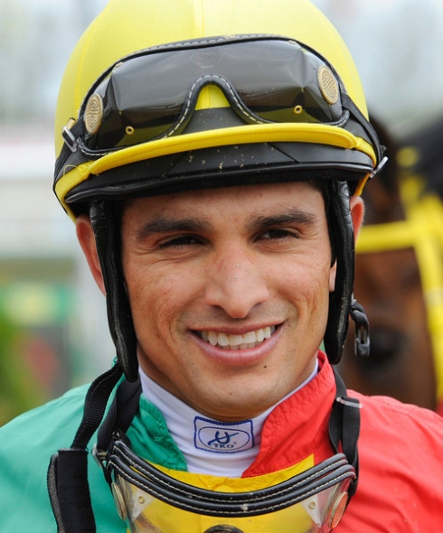 Elione Chaves