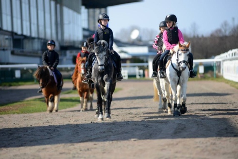kick off jägersro ponnygalopp träningstävling square