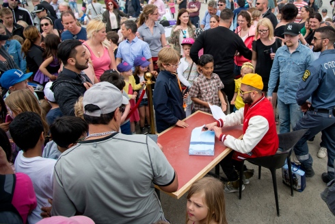 sean banan autografskrivning bro park